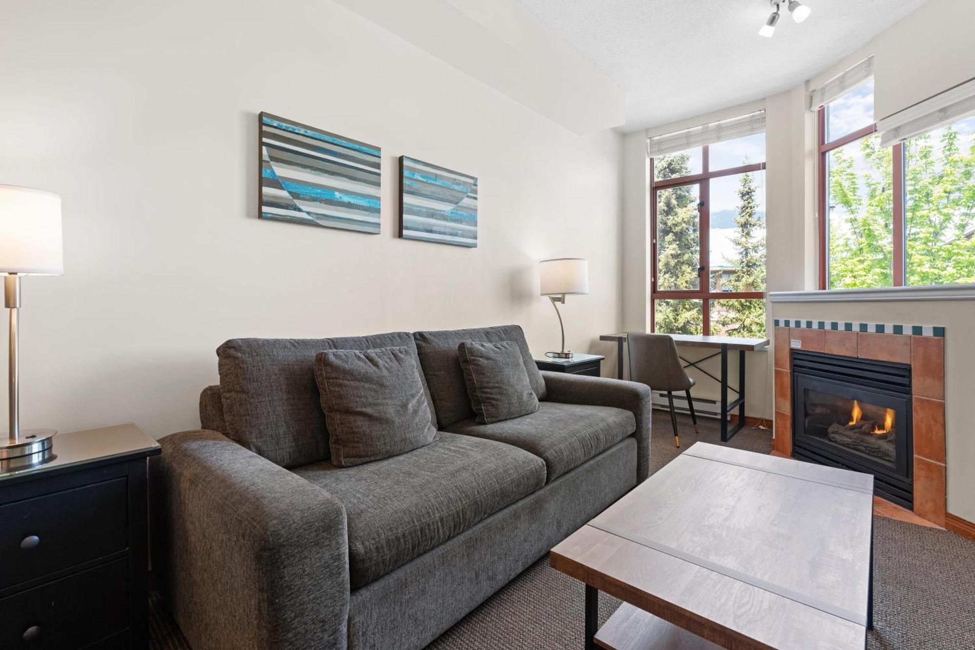 Alpenglow Lodge Family & Work Retreat By Mva Whistler Exterior photo